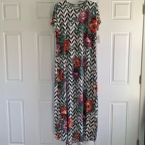 NWT. Lularoe Maria dress. Size L